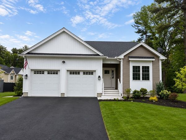 7 Burkhardt Circle, Unit 10, Boylston, MA 01505