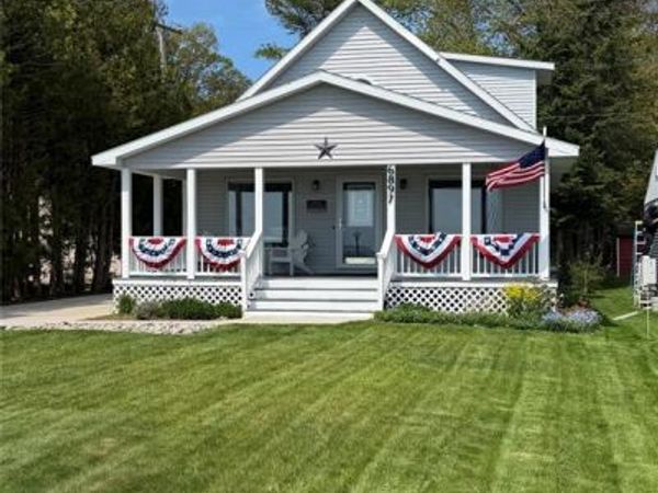 6897 N Us Highway 23, Oscoda Twp, MI 48750