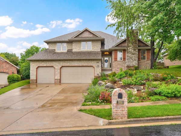 986 W Sycamore Street, Springfield, MO 65810