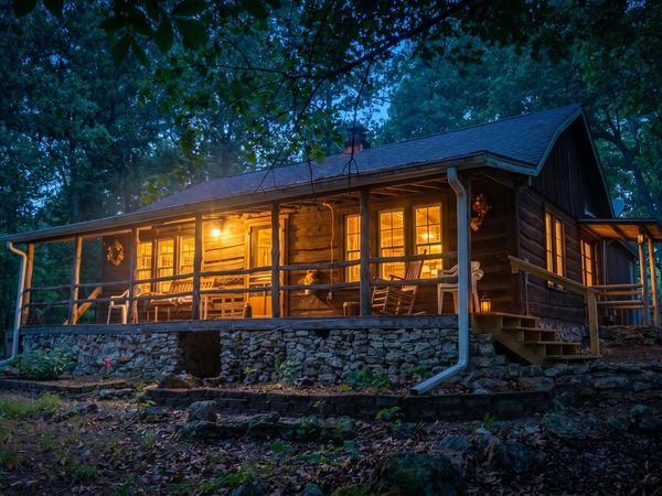 75 County Road 7280 , Caulfield, MO 65626
