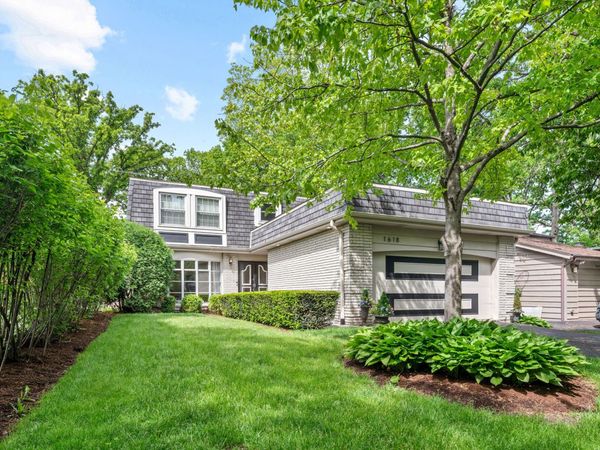 1618 McCraren Road, Highland Park, IL 60035