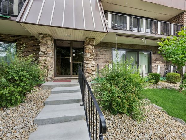 11105 O Gorman Drive, Unit 2, Palos Hills, IL 60465