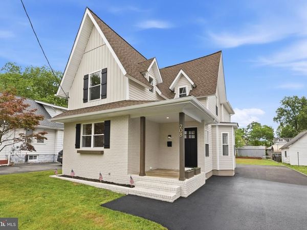 208 PEACH STREET , HAMMONTON, NJ 08037
