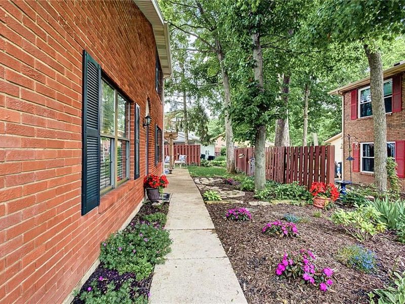 6370 Thomas Paine Parkway, Centerville, OH 45459 Photo 2