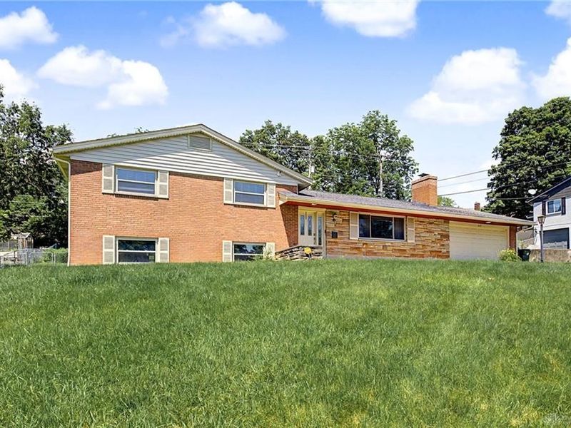 617 Stoneybrook Drive, Dayton, OH 45429 Photo 1