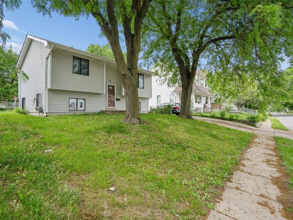 1256 10th Street, Des Moines, IA 50314