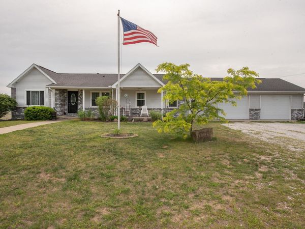 8953 N 1300 E, Burnettsville, IN 47926