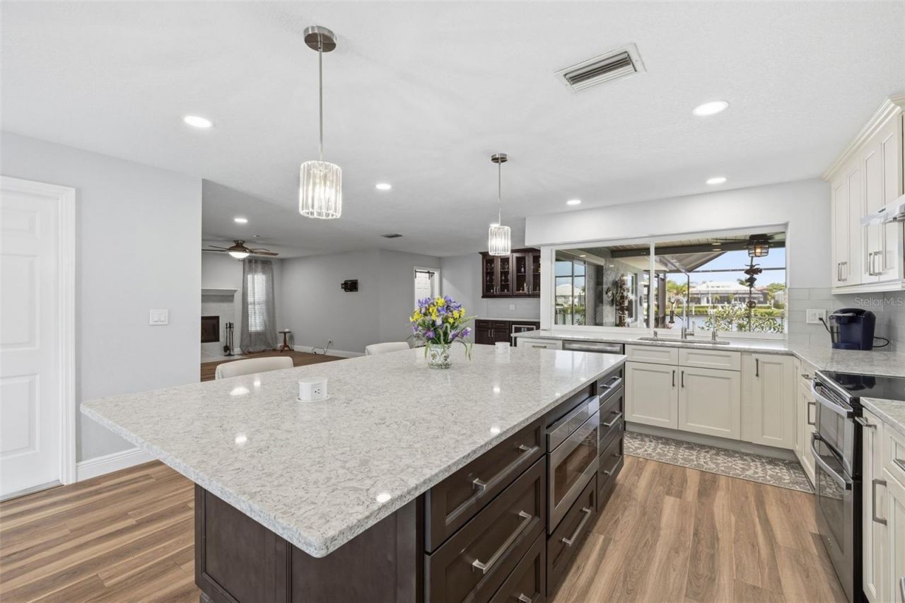 831 Chipaway Drive, Apollo Beach, FL 33572 Photo