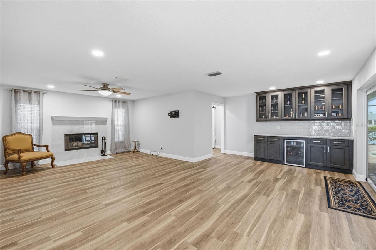 831 Chipaway Drive, Apollo Beach, FL 33572 Photo