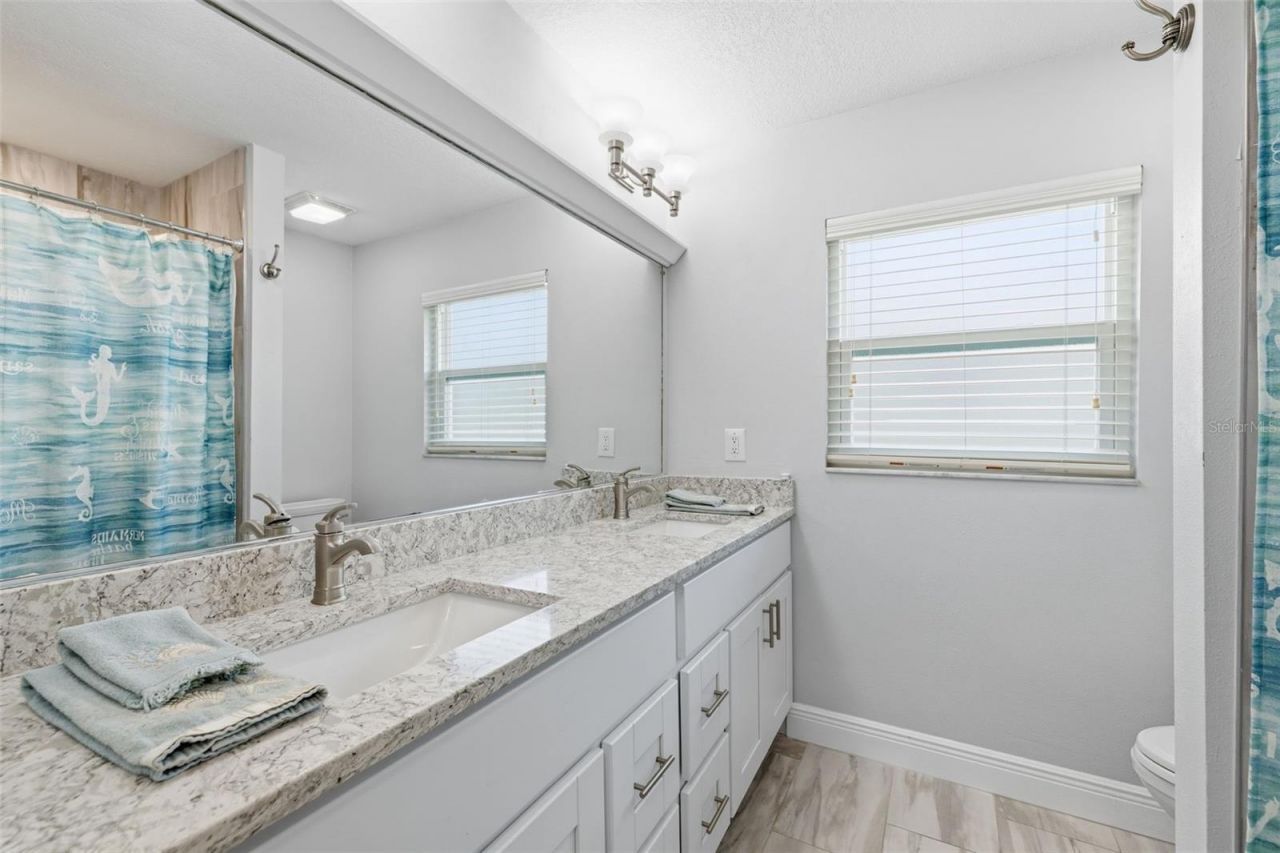 831 Chipaway Drive, Apollo Beach, FL 33572 Photo
