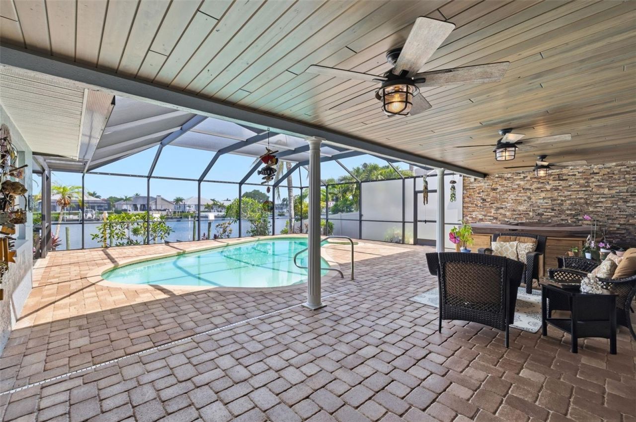 831 Chipaway Drive, Apollo Beach, FL 33572 Photo