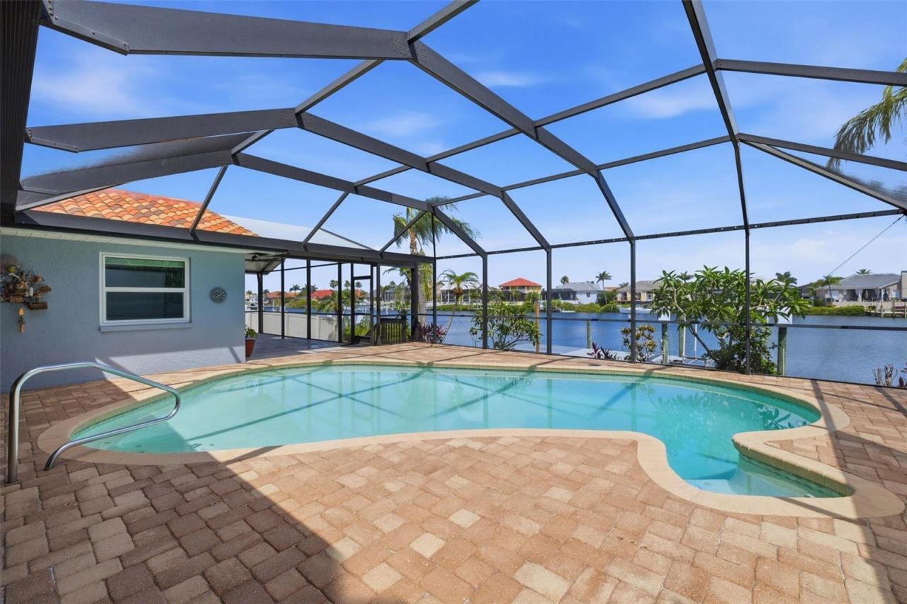 831 Chipaway Drive, Apollo Beach, FL 33572 Photo