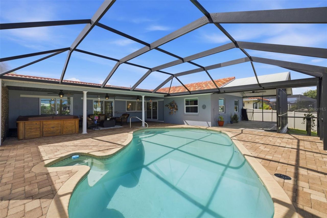 831 Chipaway Drive, Apollo Beach, FL 33572 Photo