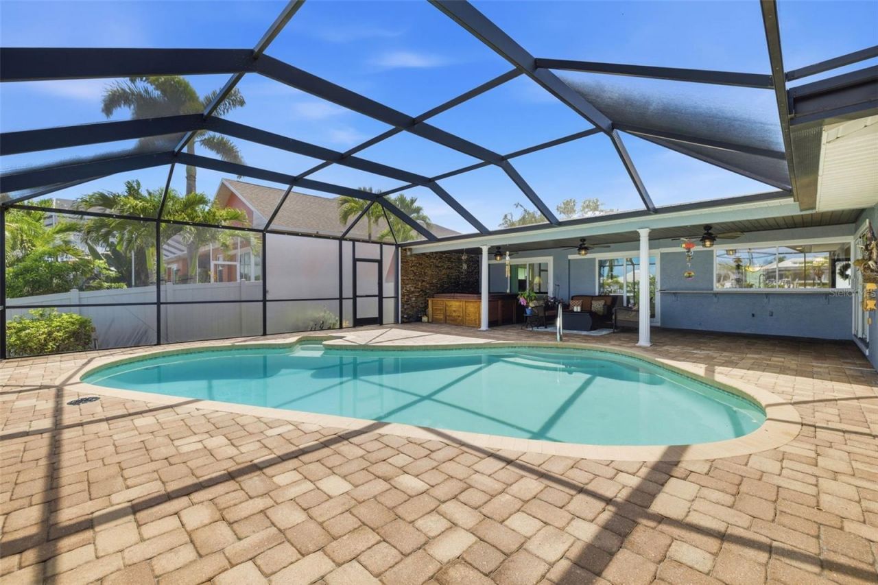 831 Chipaway Drive, Apollo Beach, FL 33572 Photo