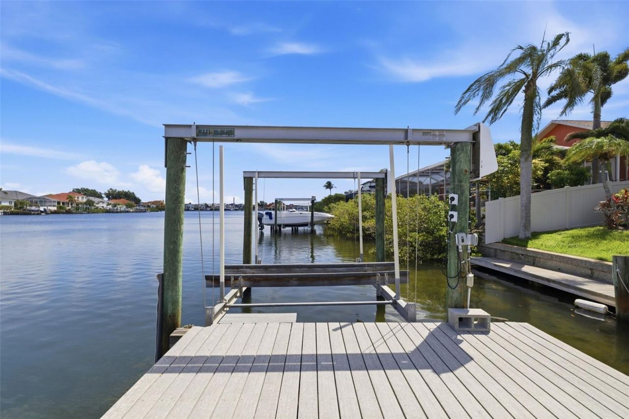 831 Chipaway Drive, Apollo Beach, FL 33572 Photo