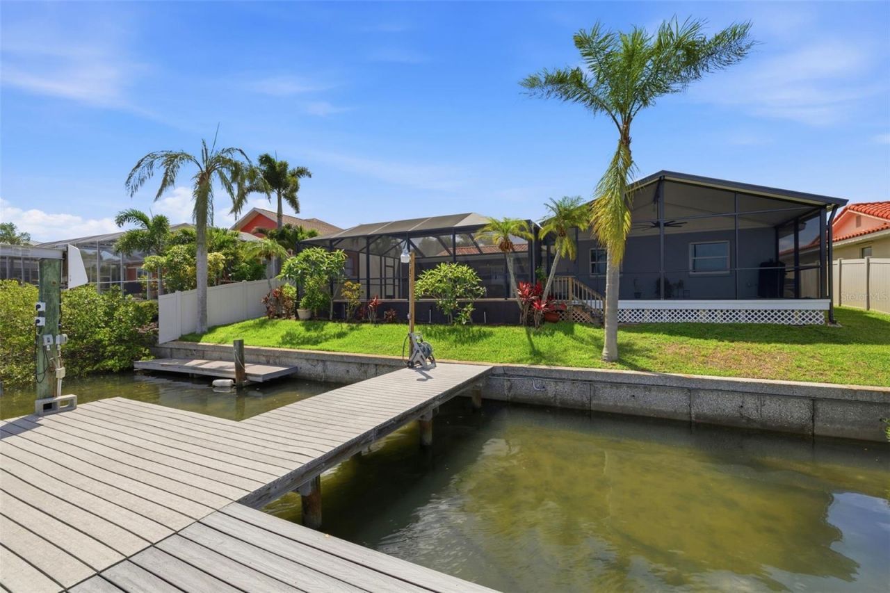 831 Chipaway Drive, Apollo Beach, FL 33572 Photo