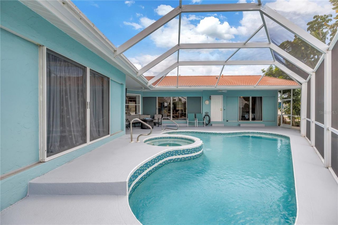 4911 Palmetto Point Drive, Palmetto, FL 34221 Photo