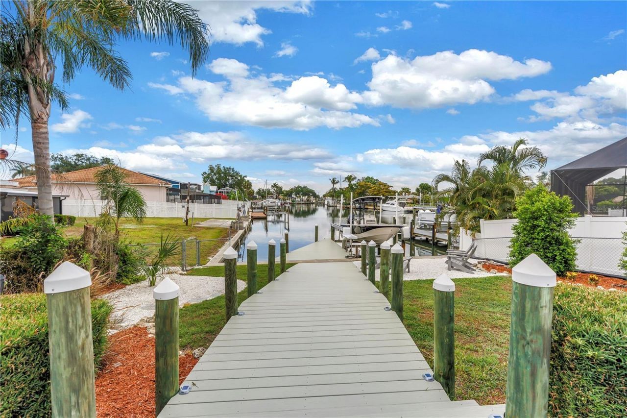 4911 Palmetto Point Drive, Palmetto, FL 34221 Photo