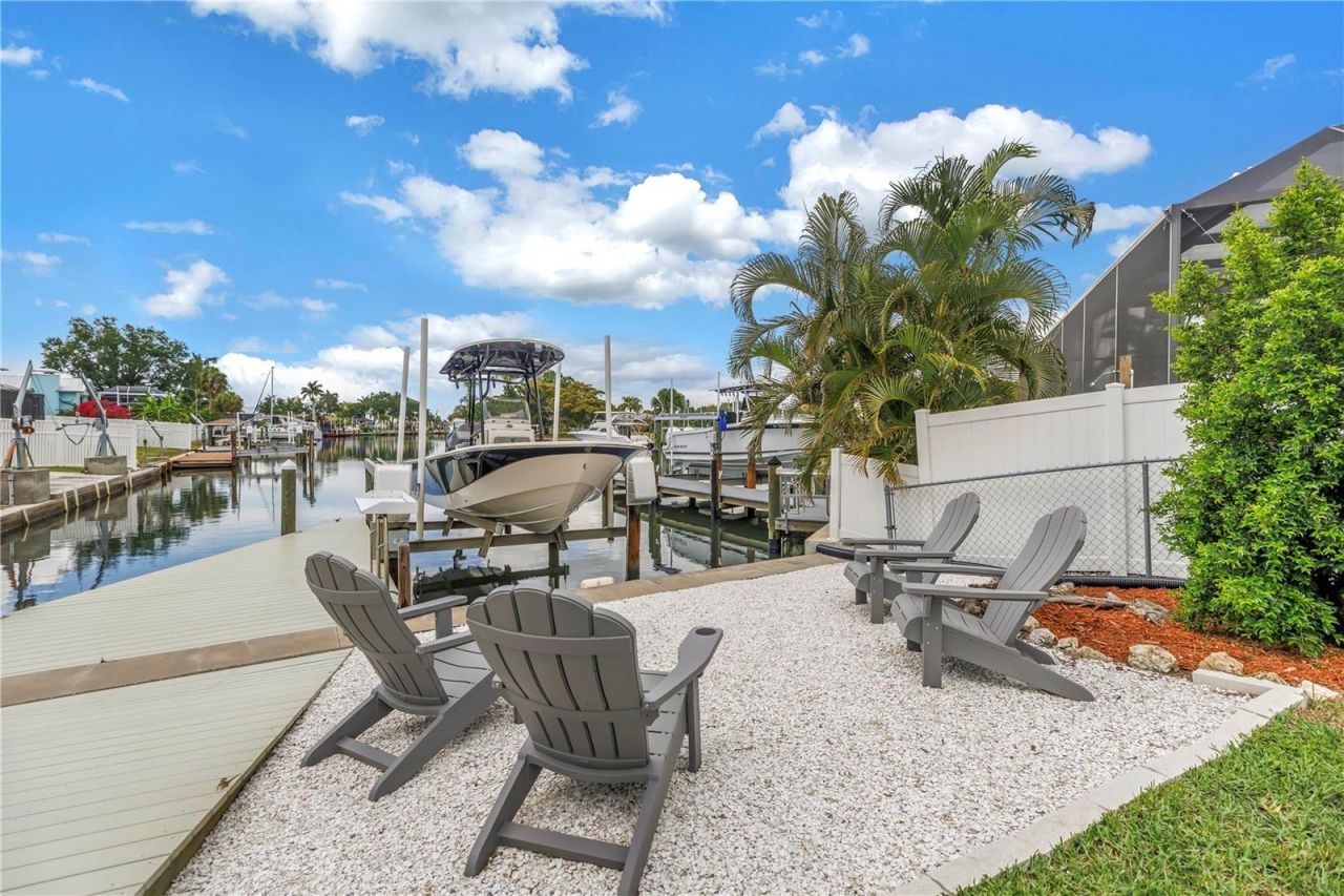 4911 Palmetto Point Drive, Palmetto, FL 34221 Photo