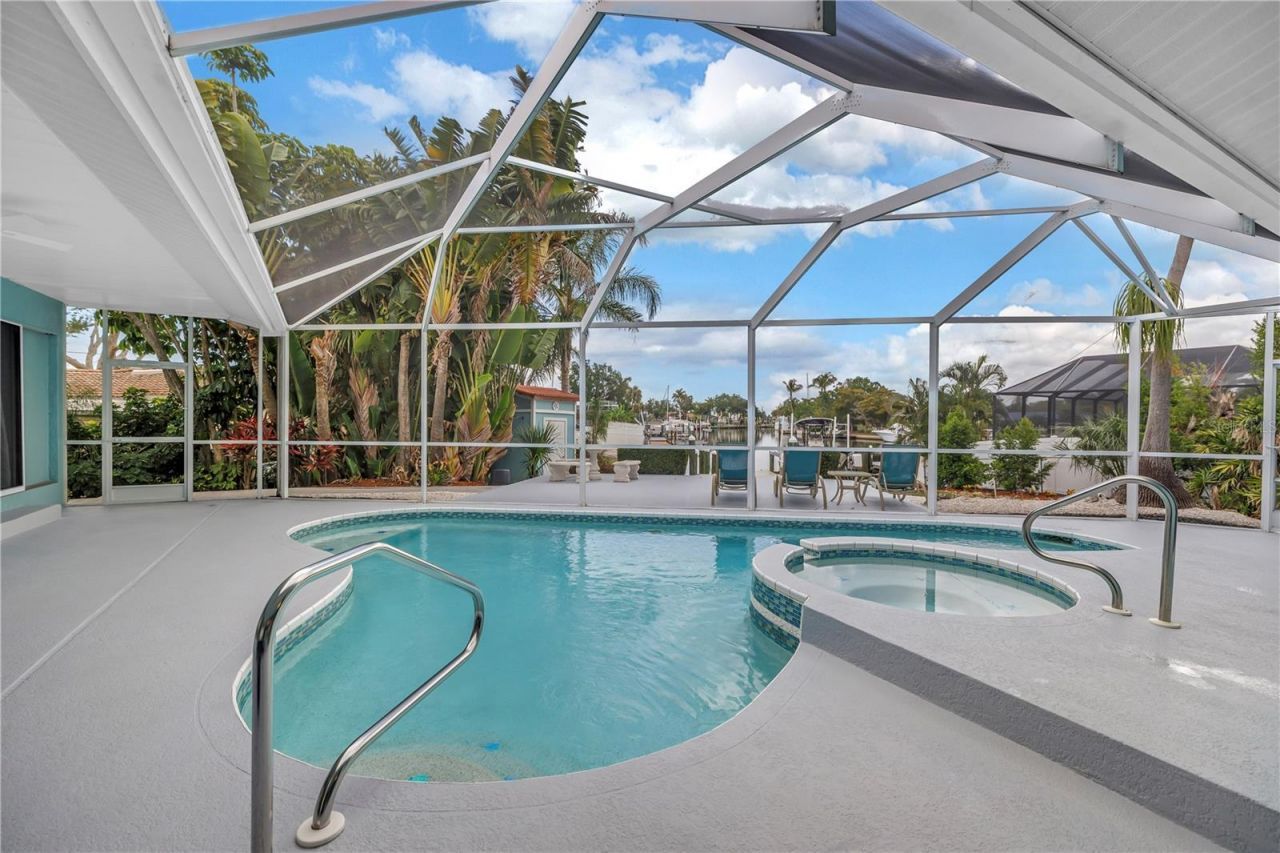 4911 Palmetto Point Drive, Palmetto, FL 34221 Photo