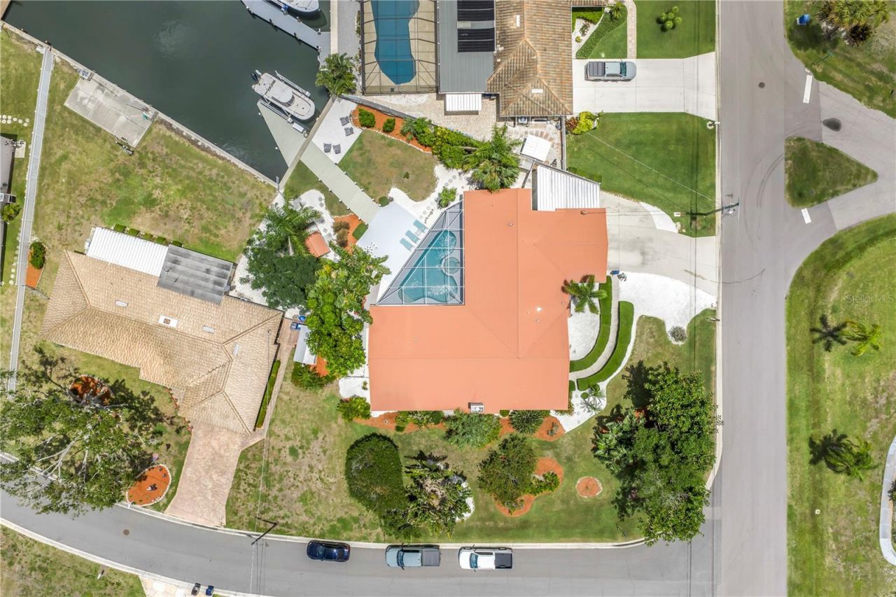 4911 Palmetto Point Drive, Palmetto, FL 34221 Photo