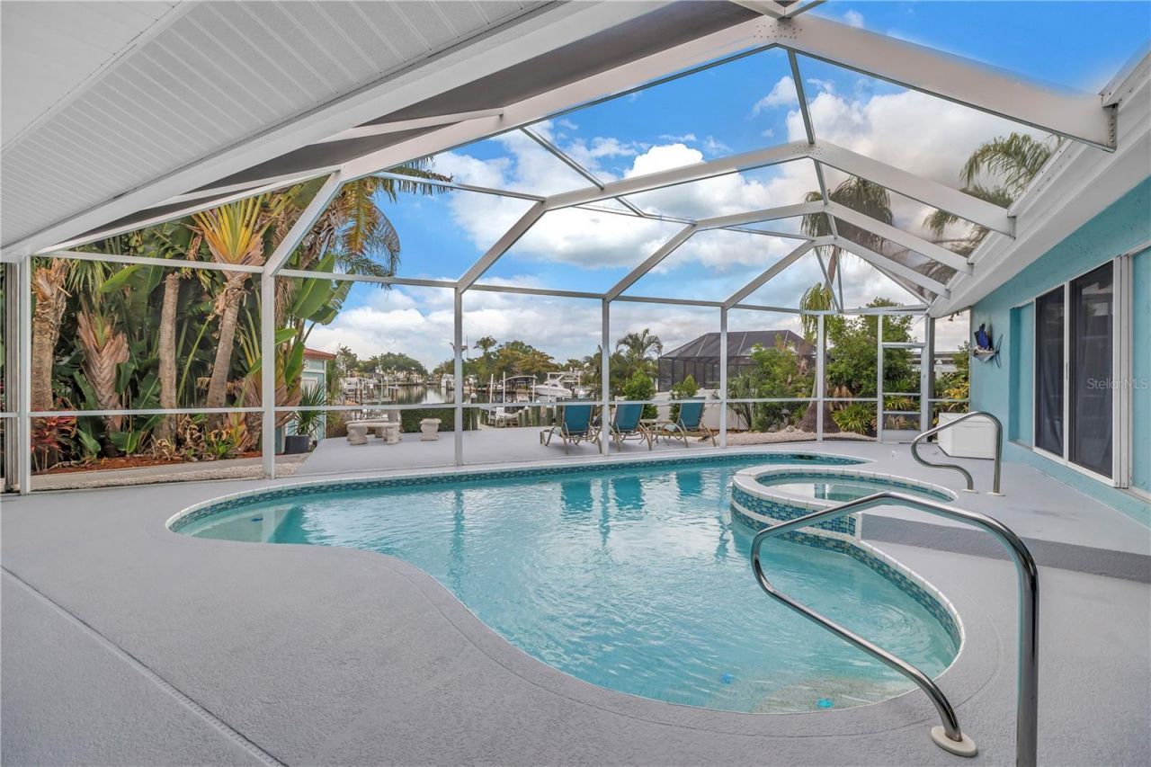 4911 Palmetto Point Drive, Palmetto, FL 34221 Photo
