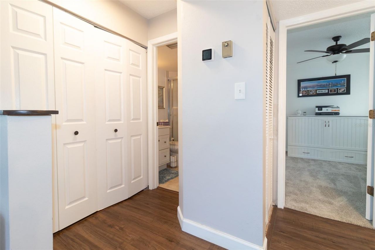 6916 Stones Throw Circle N, Unit 9102, Saint Petersburg, FL 33710 Photo