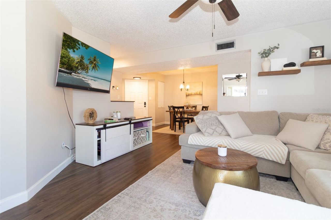 6916 Stones Throw Circle N, Unit 9102, Saint Petersburg, FL 33710 Photo