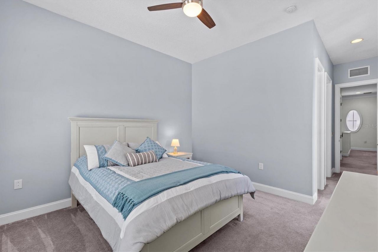 480 Gilman Place N, Saint Petersburg, FL 33716 Photo