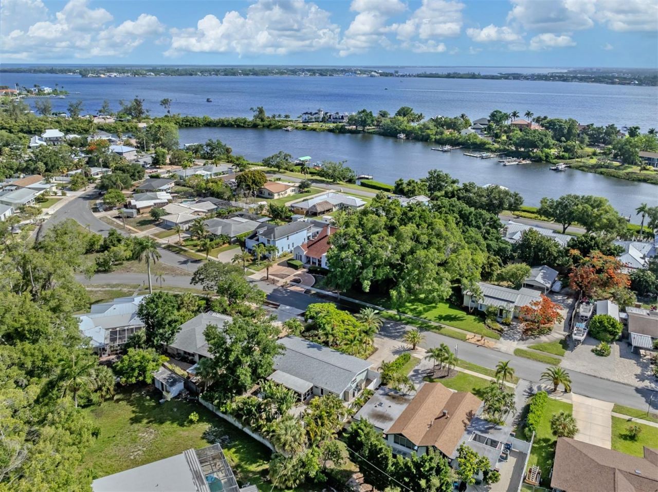 632 Park Drive, Bradenton, FL 34209 Photo