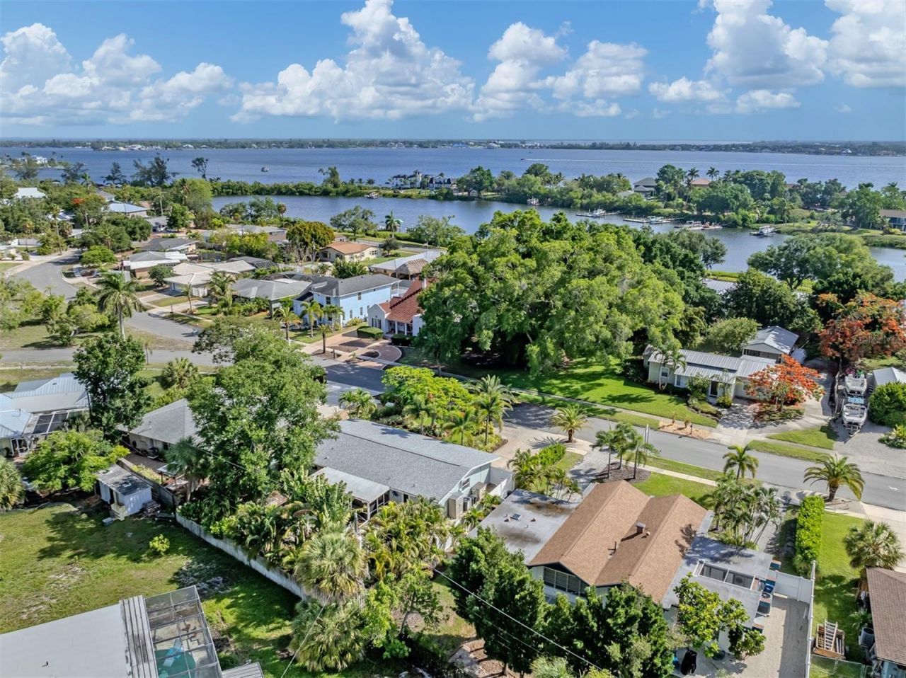 632 Park Drive, Bradenton, FL 34209 Photo