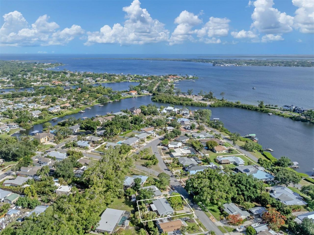 632 Park Drive, Bradenton, FL 34209 Photo