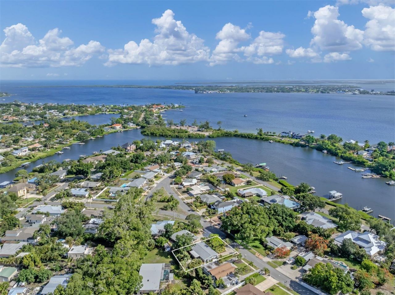 632 Park Drive, Bradenton, FL 34209 Photo