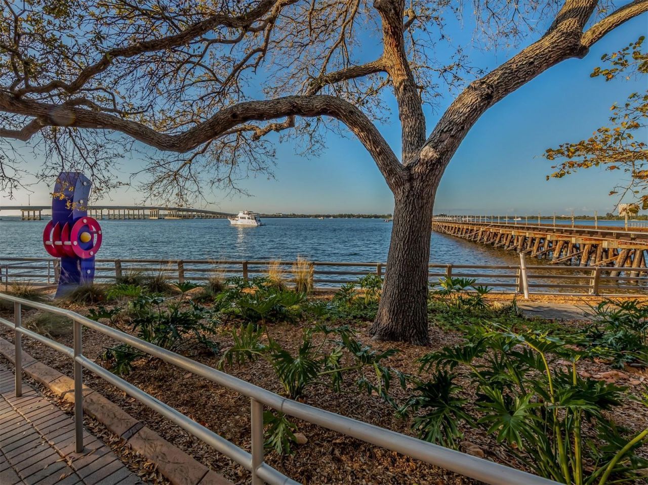632 Park Drive, Bradenton, FL 34209 Photo