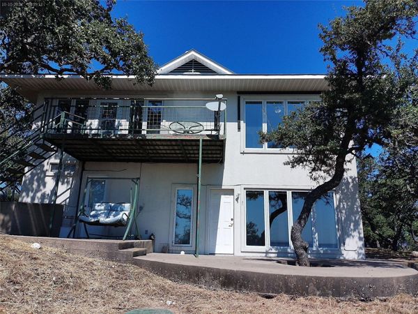 525 Northwood Hills Dr, Fredericksburg, TX 78624