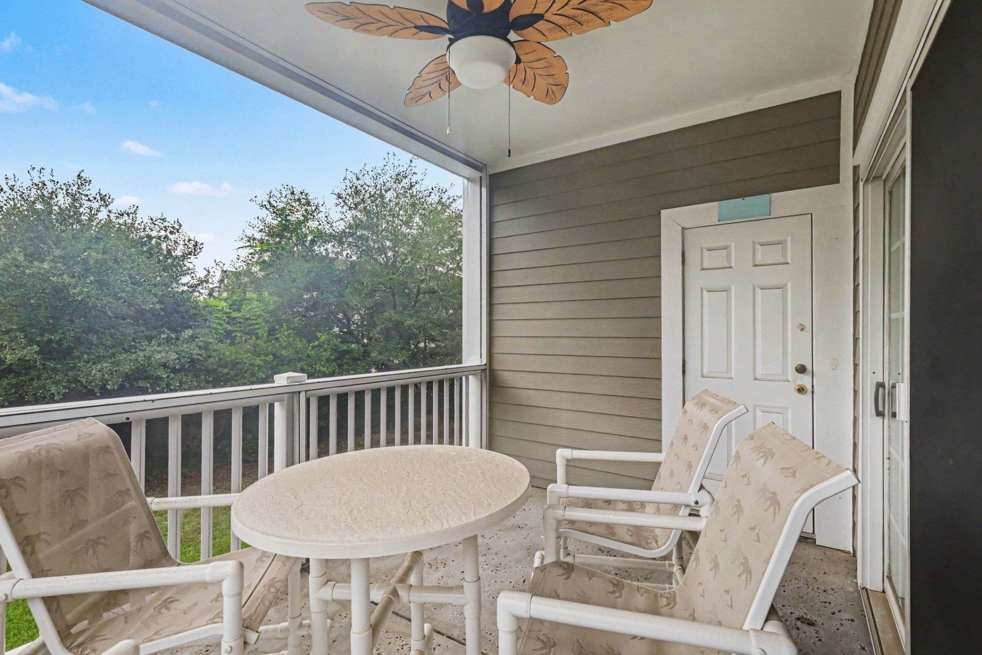 4865 Magnolia Pointe Ln. Photo 24
