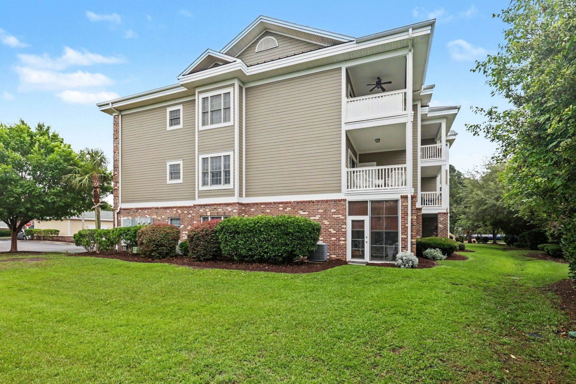 4865 Magnolia Pointe Ln. Photo 26