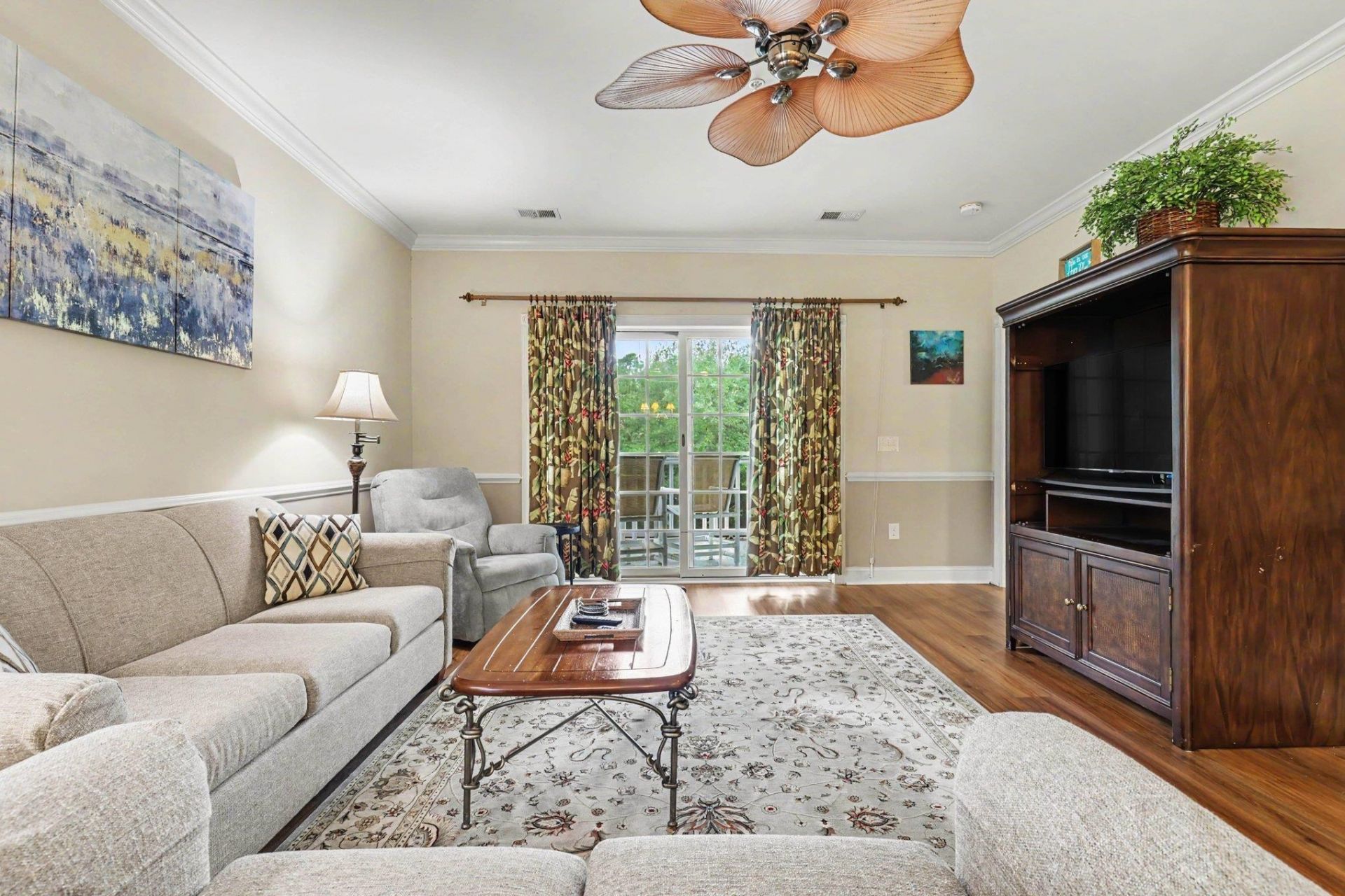 4865 Magnolia Pointe Ln. Photo 4