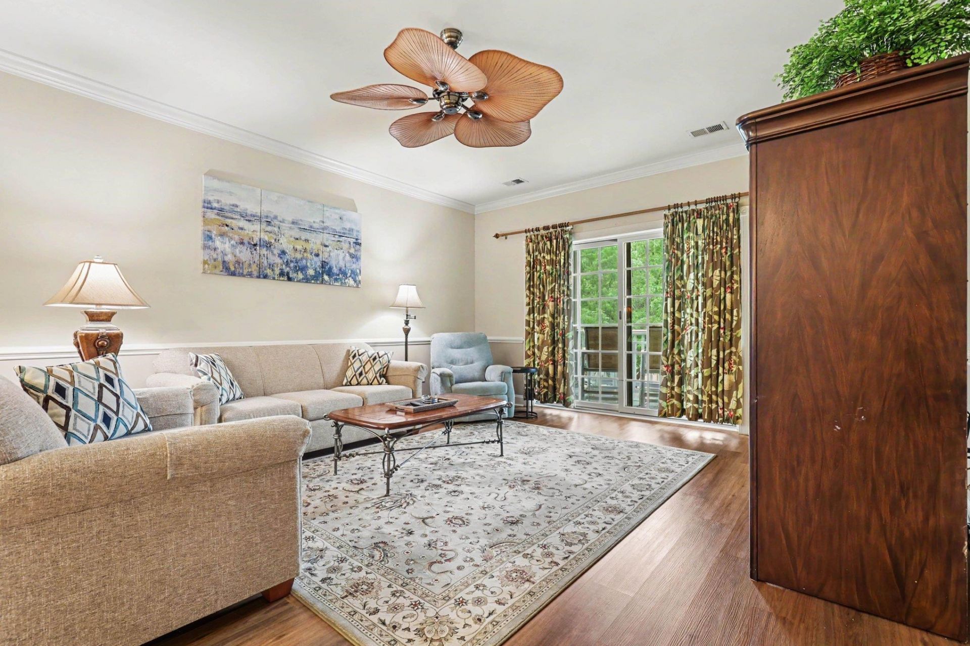 4865 Magnolia Pointe Ln. Photo 6