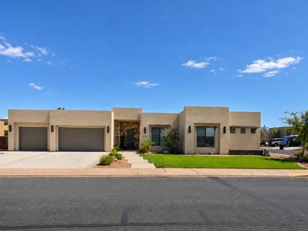 5197 W 3180 S, Hurricane, UT 84737