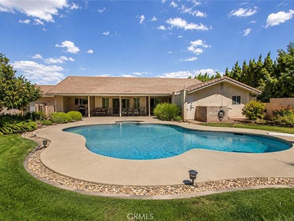 1531 Edgehill, Redlands, CA 92373