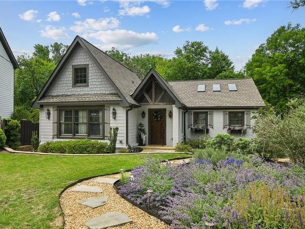 2067 Fairhaven Circle NE, Atlanta, GA 30305