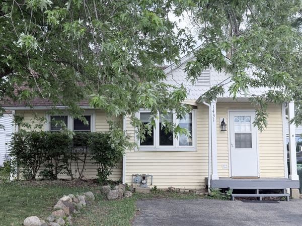 1431 Woodbine Drive , Round Lake Beach, IL 60073