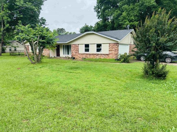 10 Quapaw Trail, Jacksonville, AR 72076
