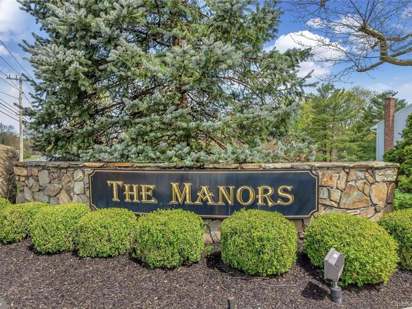6 Manors Drive , Jericho, NY 11753