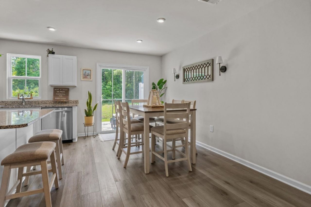 142 Villa Grande St.  Photo 11
