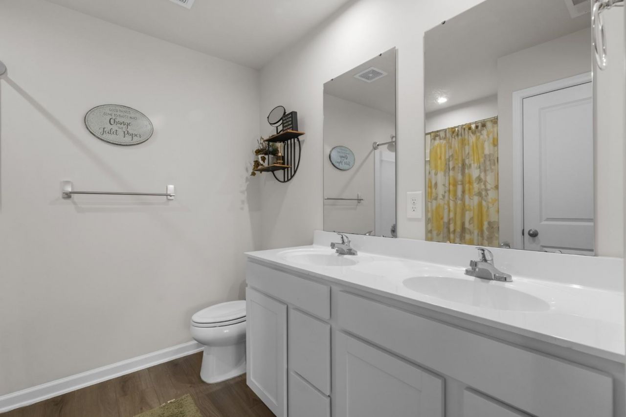 142 Villa Grande St.  Photo 21