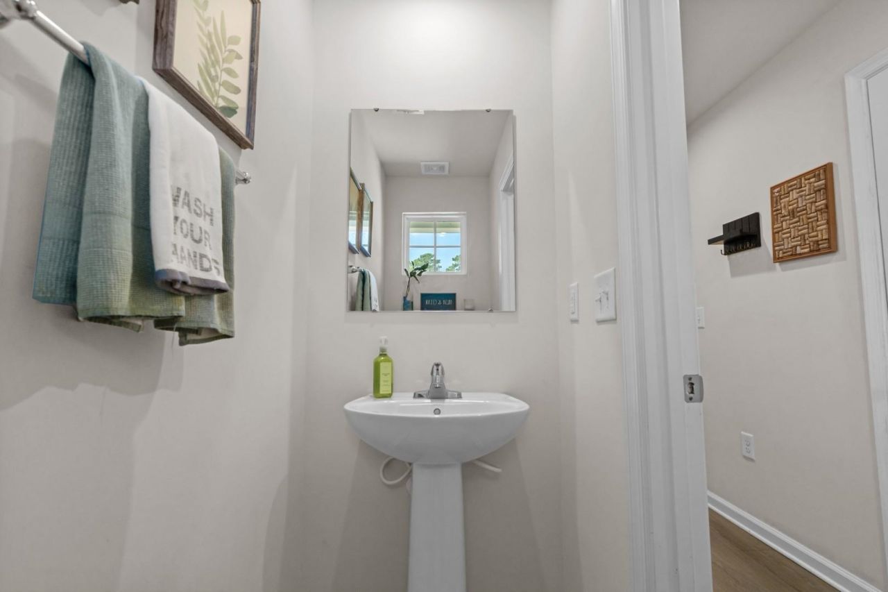 142 Villa Grande St.  Photo 27