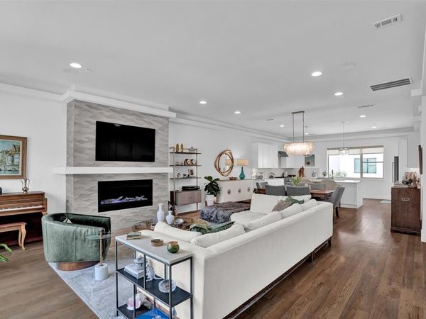 13001 Hutton Drive, Unit 10, Farmers Branch, TX 75234