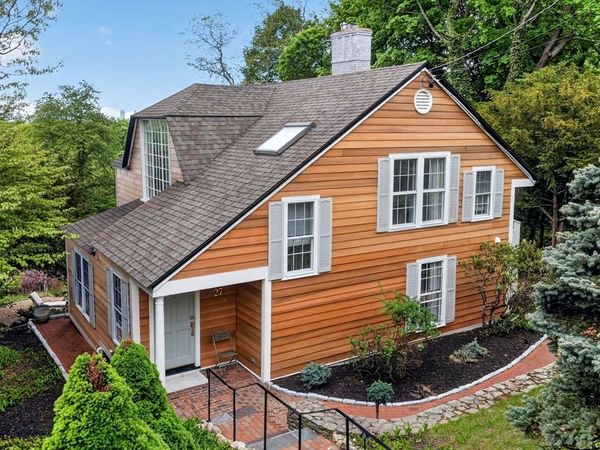 27 Wellington Ln, Belmont, MA 02478